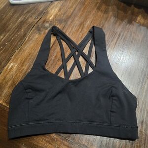 Lululemon Athletica Black Free To Be Serene Sports Bra Criss Cross Strappy Sz 2
